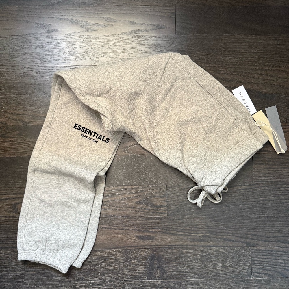 Fear of God Essentials Sweatpants SS22 Dark Oatmeal Gray Size XS